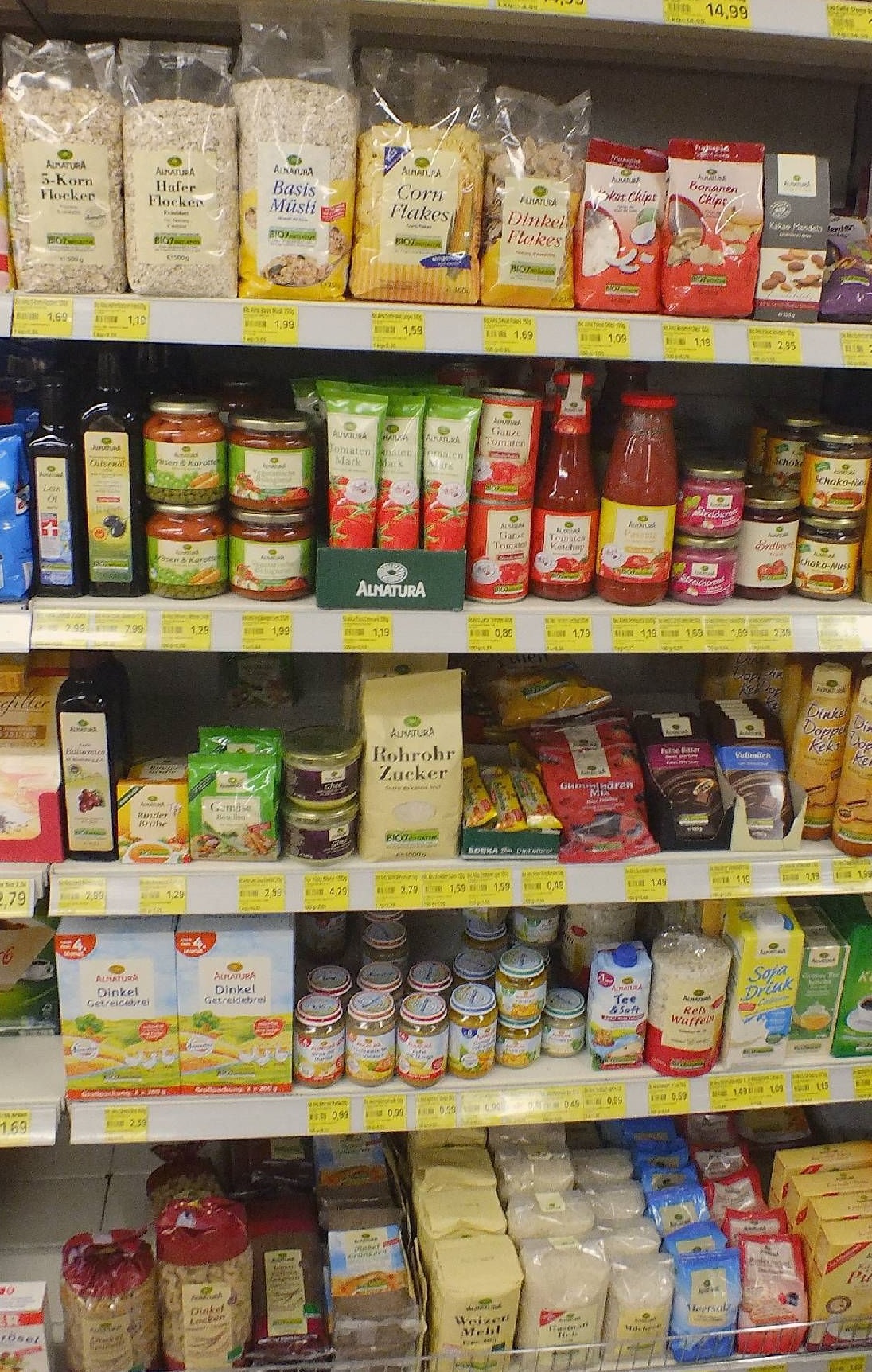 Bioprodukte von Alnatura und EDEKA Bio Alnatura und EDEKA Bio